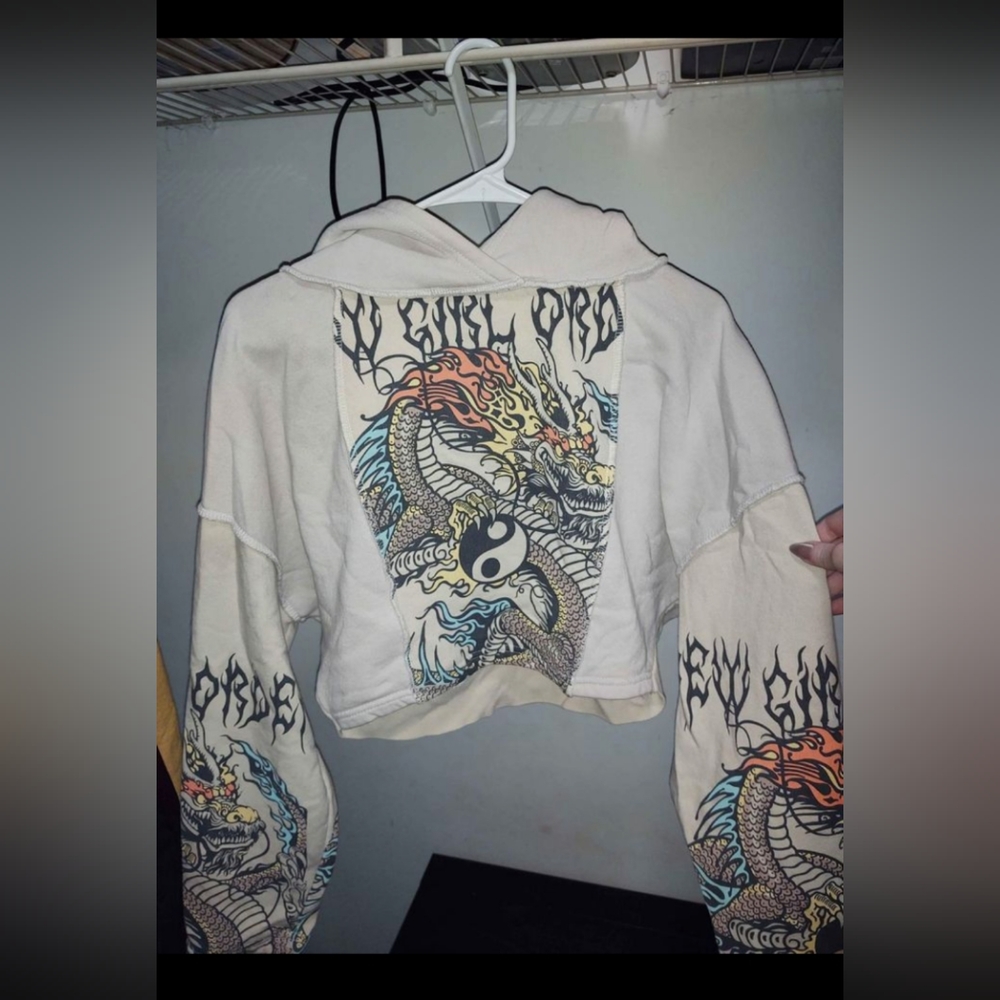 Cropped NEW GIRL ORDER Woman's Yin Yang Dragon